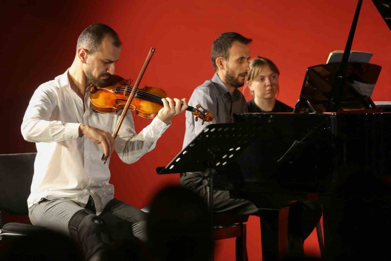 MEM’de Suna Kan anısına konser