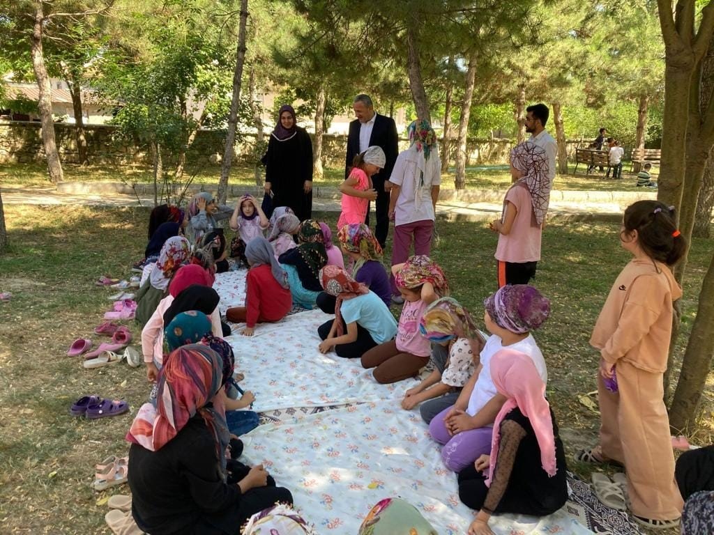 Kur-an kursu öğrencileri kahvaltıda buluştu