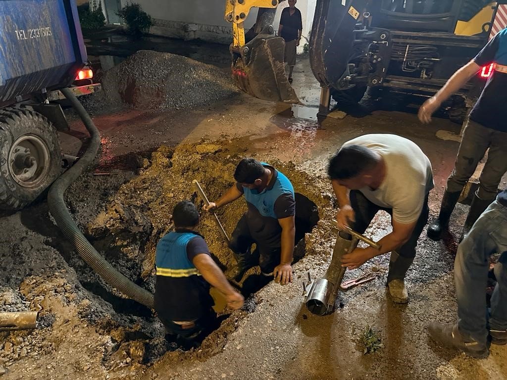 MASKİ’den Akhisar’da ana boru arızasına anında müdahale