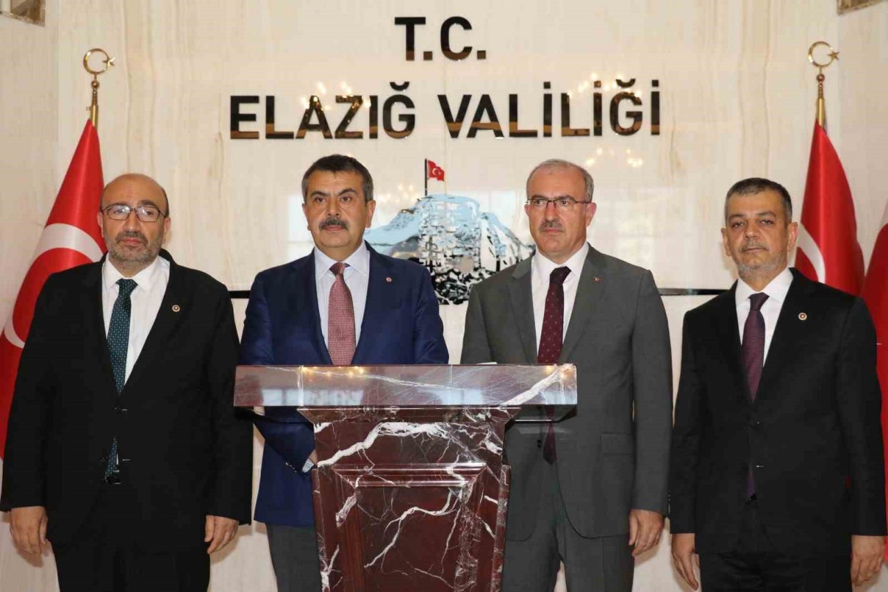 Milli Eğitim Bakanı Tekin Elazığ’da