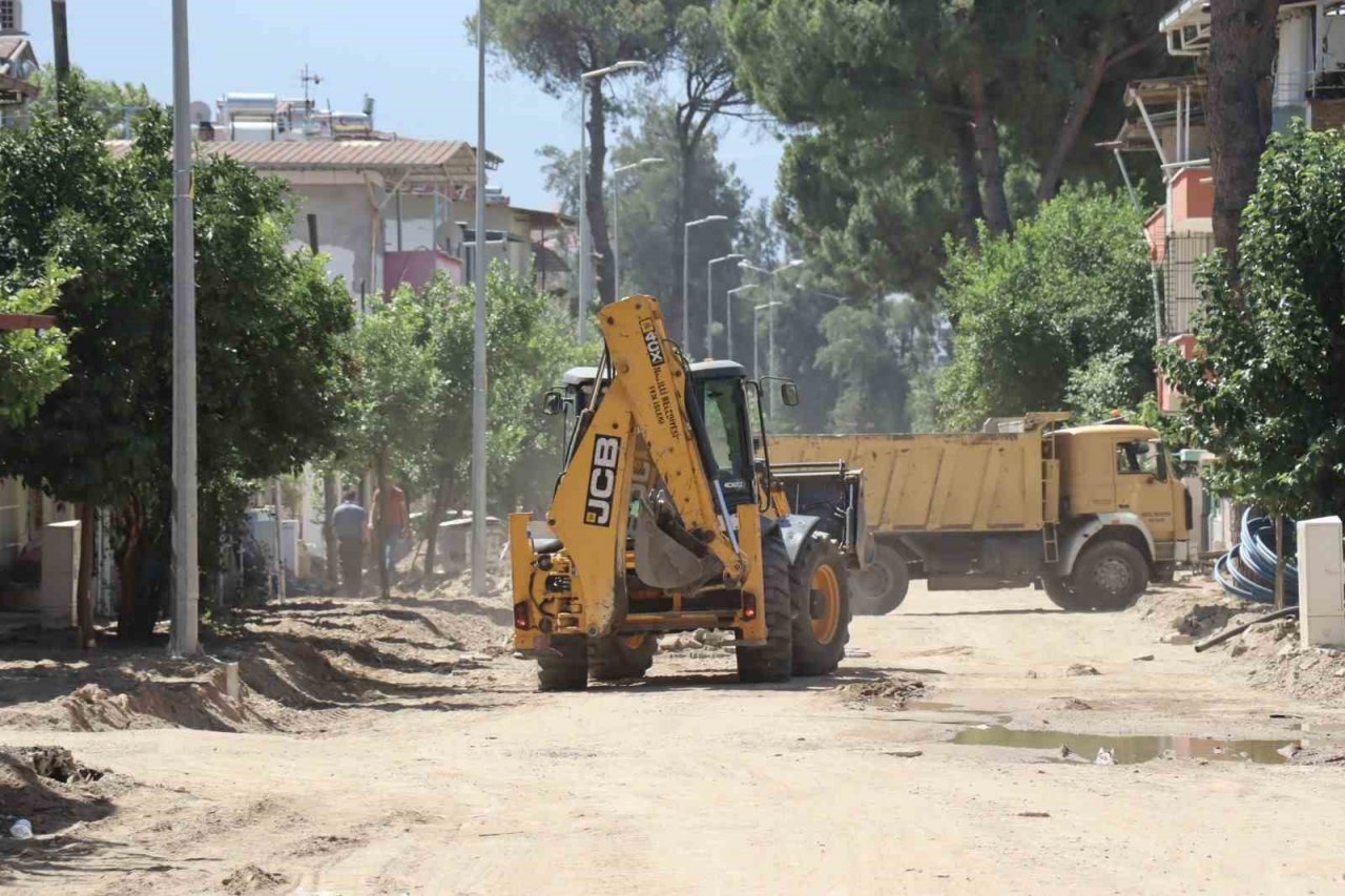 Nazilli Belediyesi Yeşil Mahalle’de çalışmalarını sürdürüyor