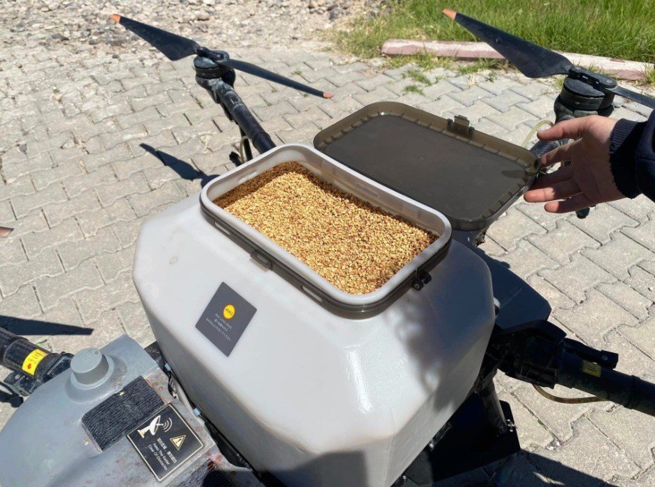 Sivrisineklere drone ile havadan çözüm