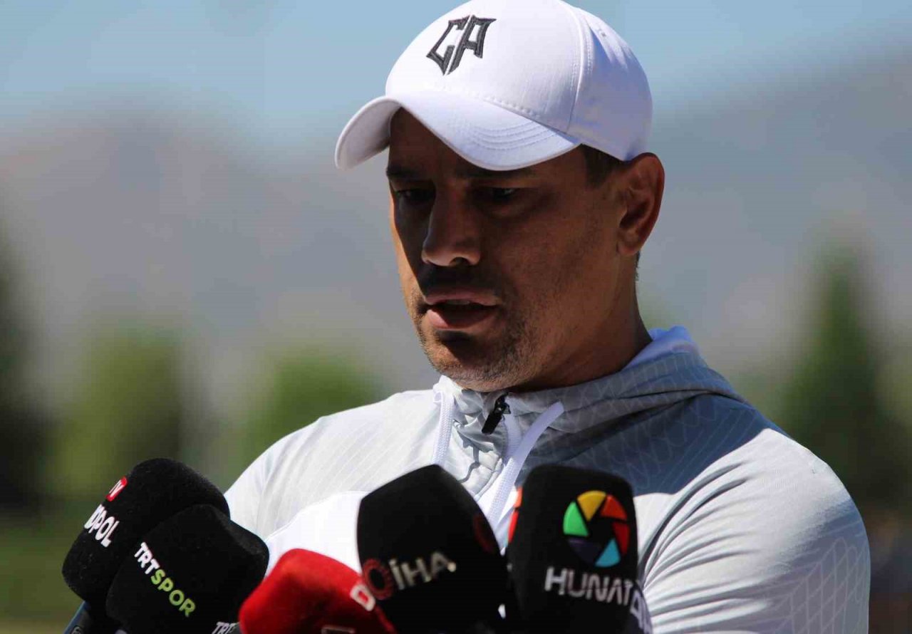 Kayserispor Teknik Direktörü Çağdaş Atan’dan ayrılık sinyali