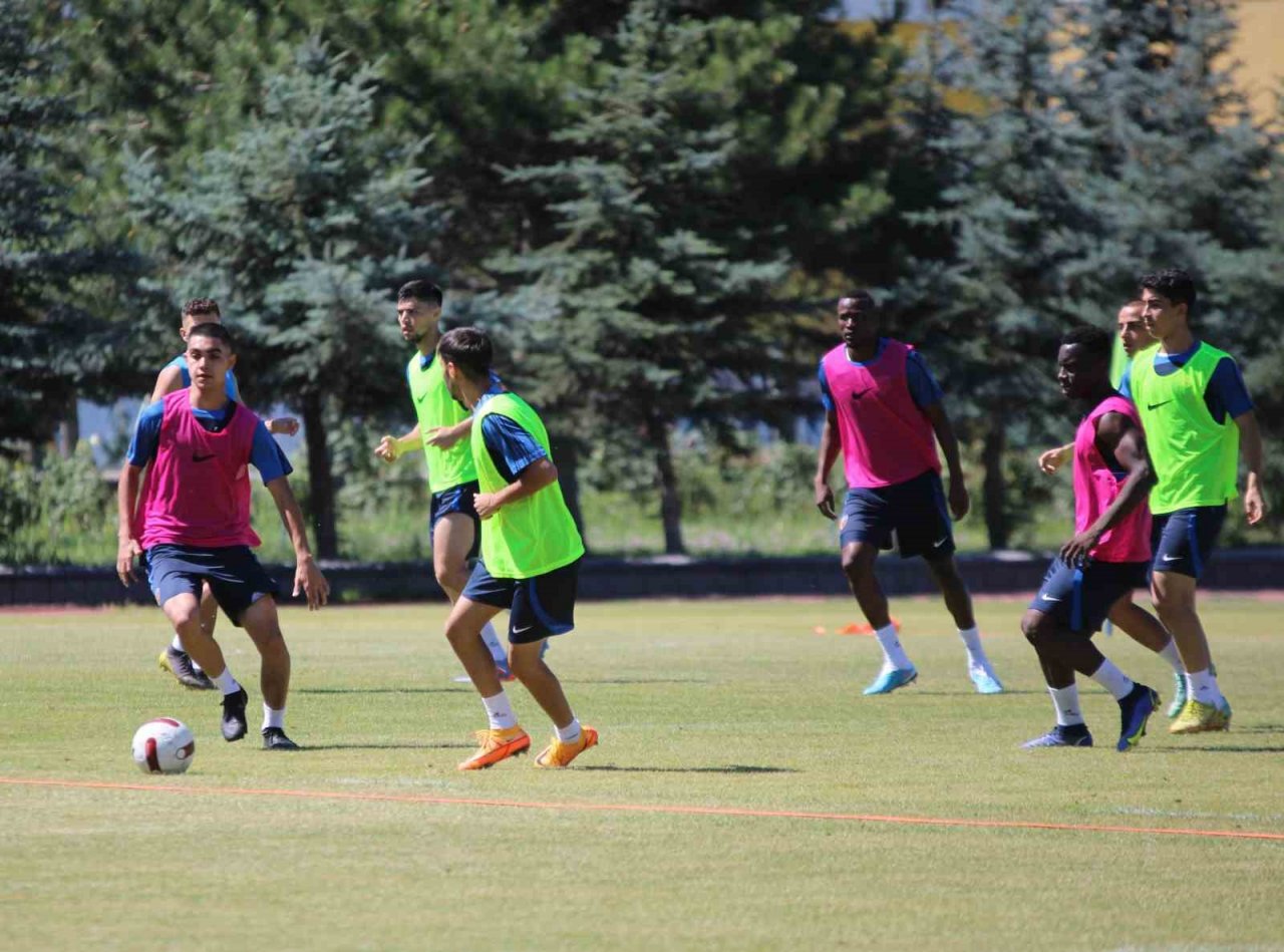 Kayserispor Teknik Direktörü Çağdaş Atan’dan ayrılık sinyali