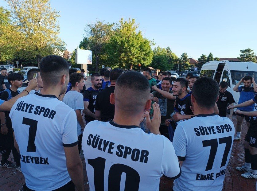Sülyepor kupasını aldı