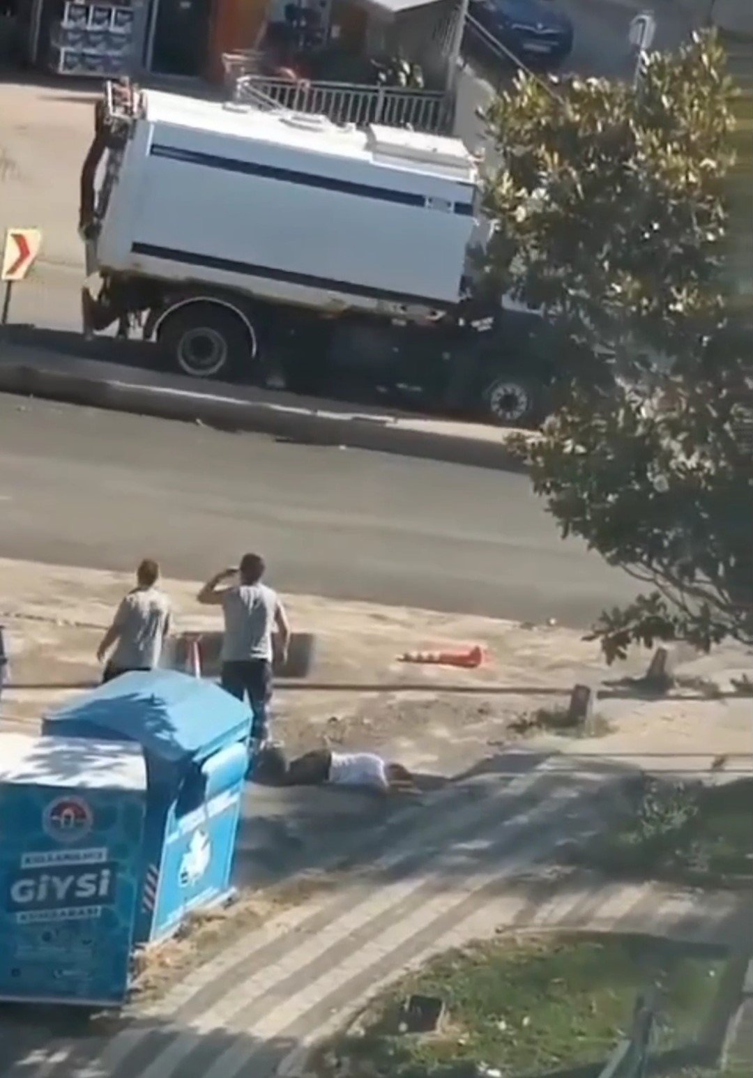 Maltepe’de yoldan geçen kadın, İBB personeli ile tartıştı