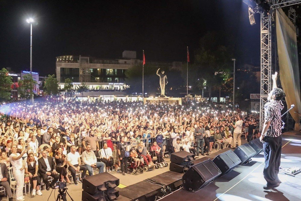 Yalova’nın işgalden kurtuluşunun yıl dönümü Buray’la kutlandı