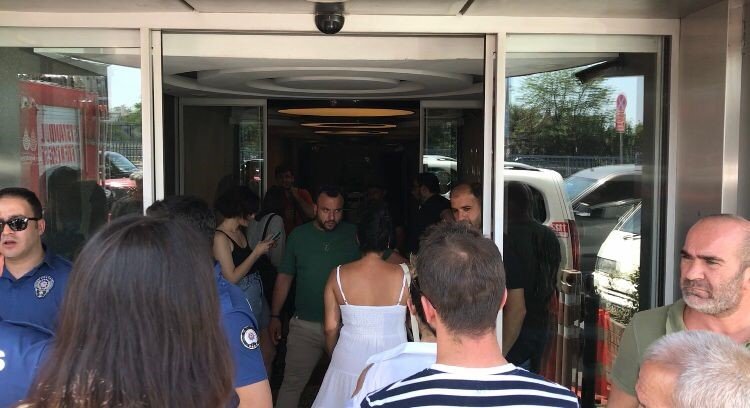 MHP İl Başkanlığı’nın bulunduğu binada yangın paniği