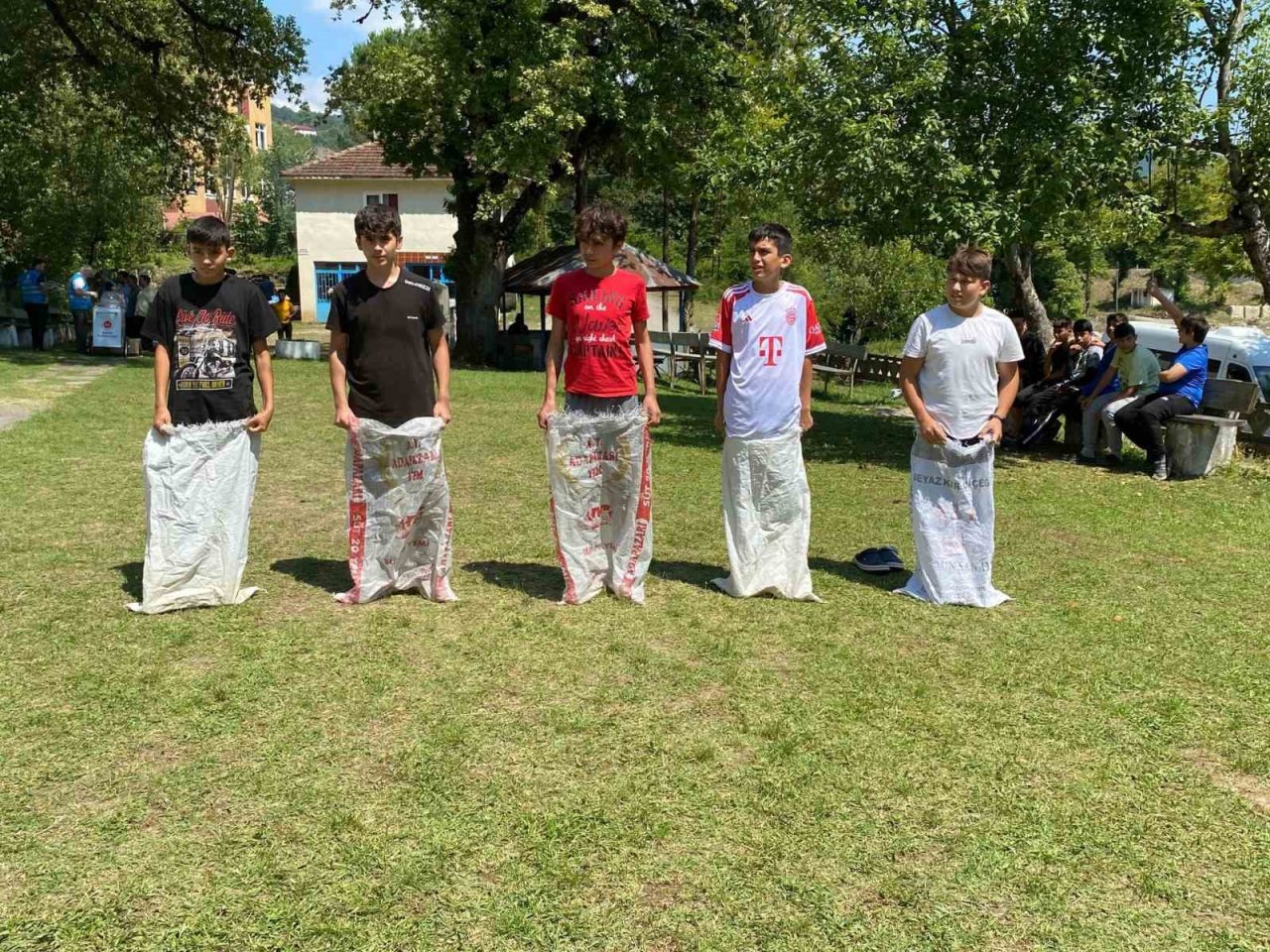 Gençler yaz kampı etkinliğinde buluştu