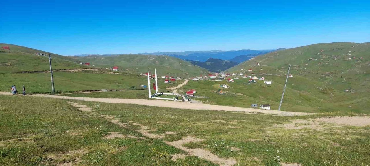 Kadırga Yaylası’na yaptığı iki minarenin onun için anlamı çok büyük