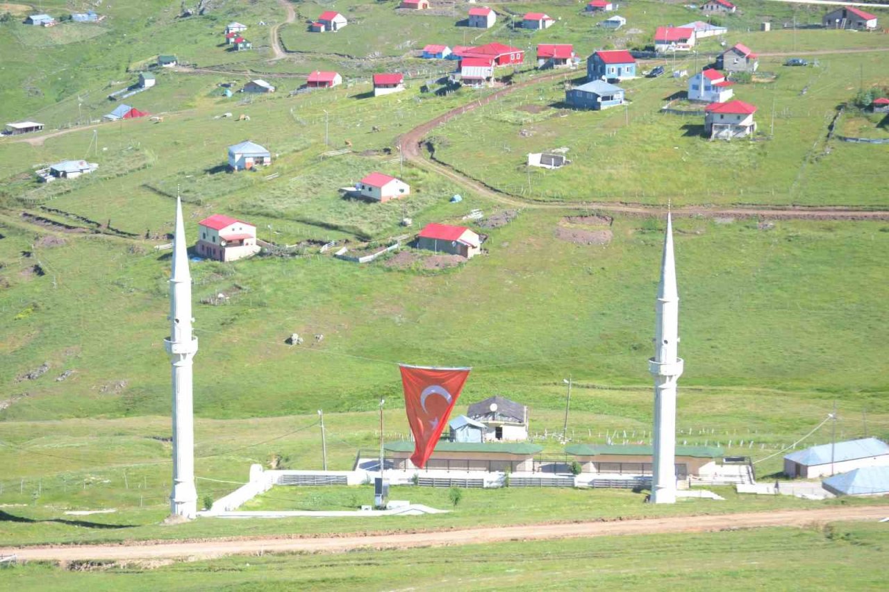 Kadırga Yaylası’na yaptığı iki minarenin onun için anlamı çok büyük