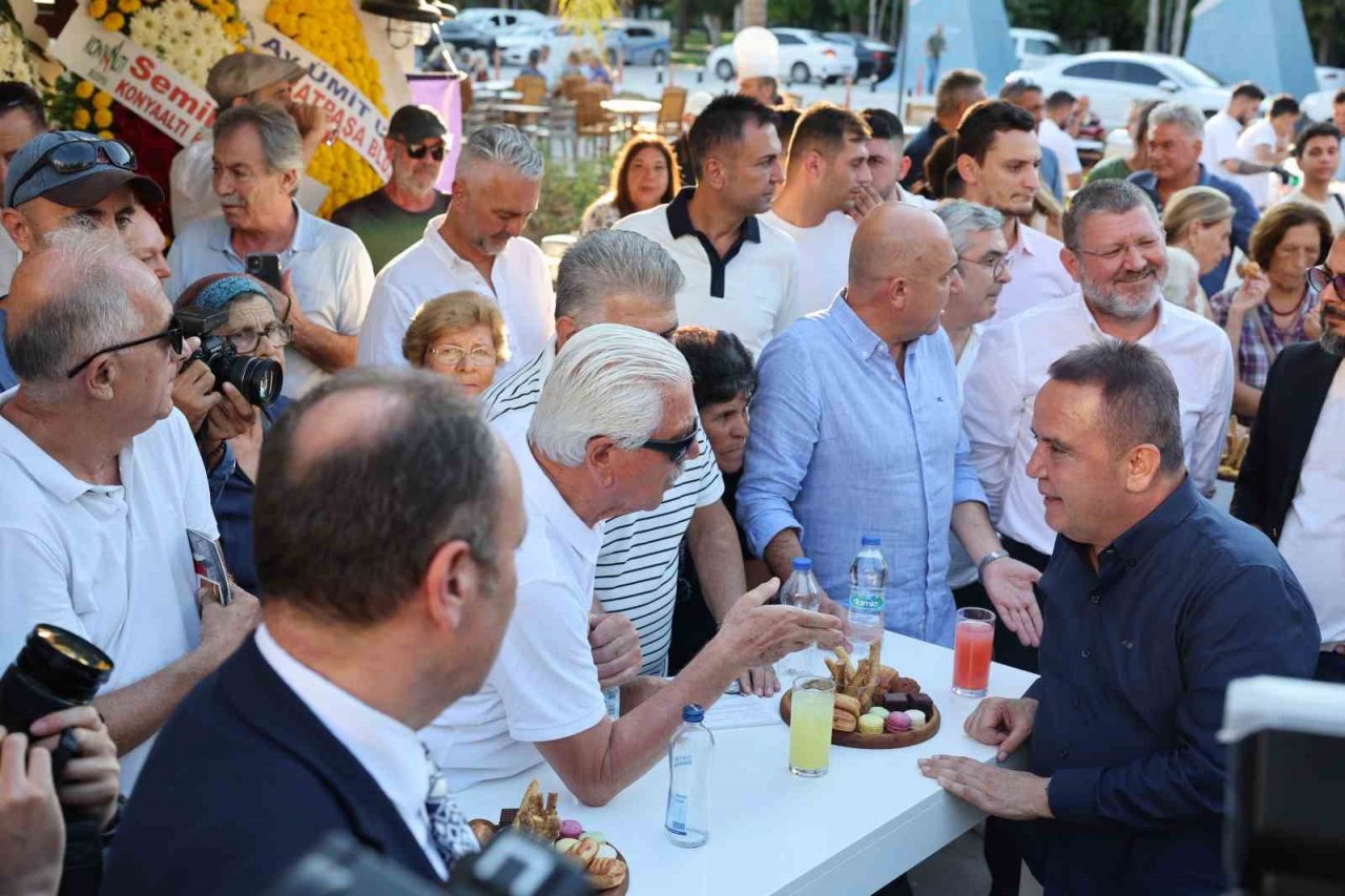 Tarihi Vatan Kahvesi yeniden açıldı