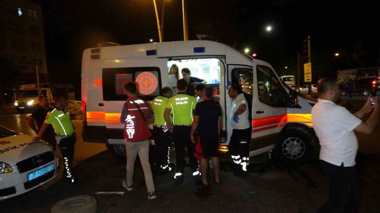 Antalya’da feci kaza: 3 kişi yaralandı