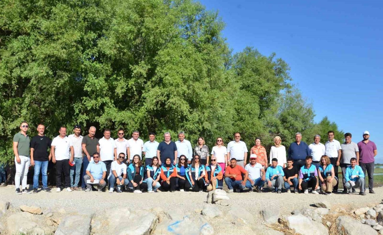 Denizli’de 25 su kaynağına 765 bin sazan yavrusu bırakıldı