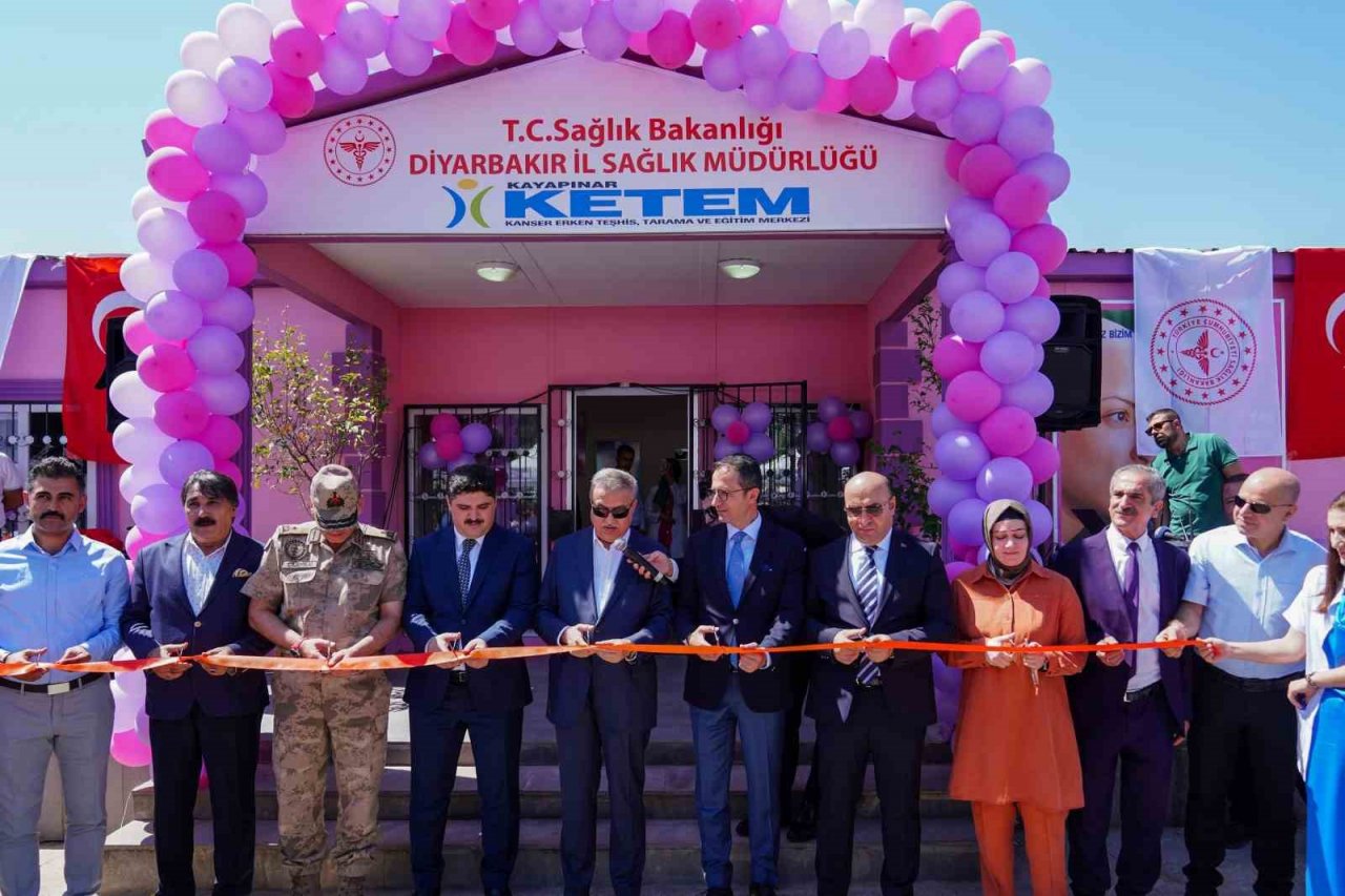 Diyarbakır’da KETEM’e hibe edilen mobil mamografi aracı 17 ilçede hizmet verecek