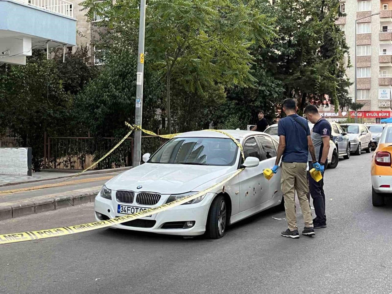 Kardeşinin kiraladığı araçta kurşun yağmuruna tutuldu