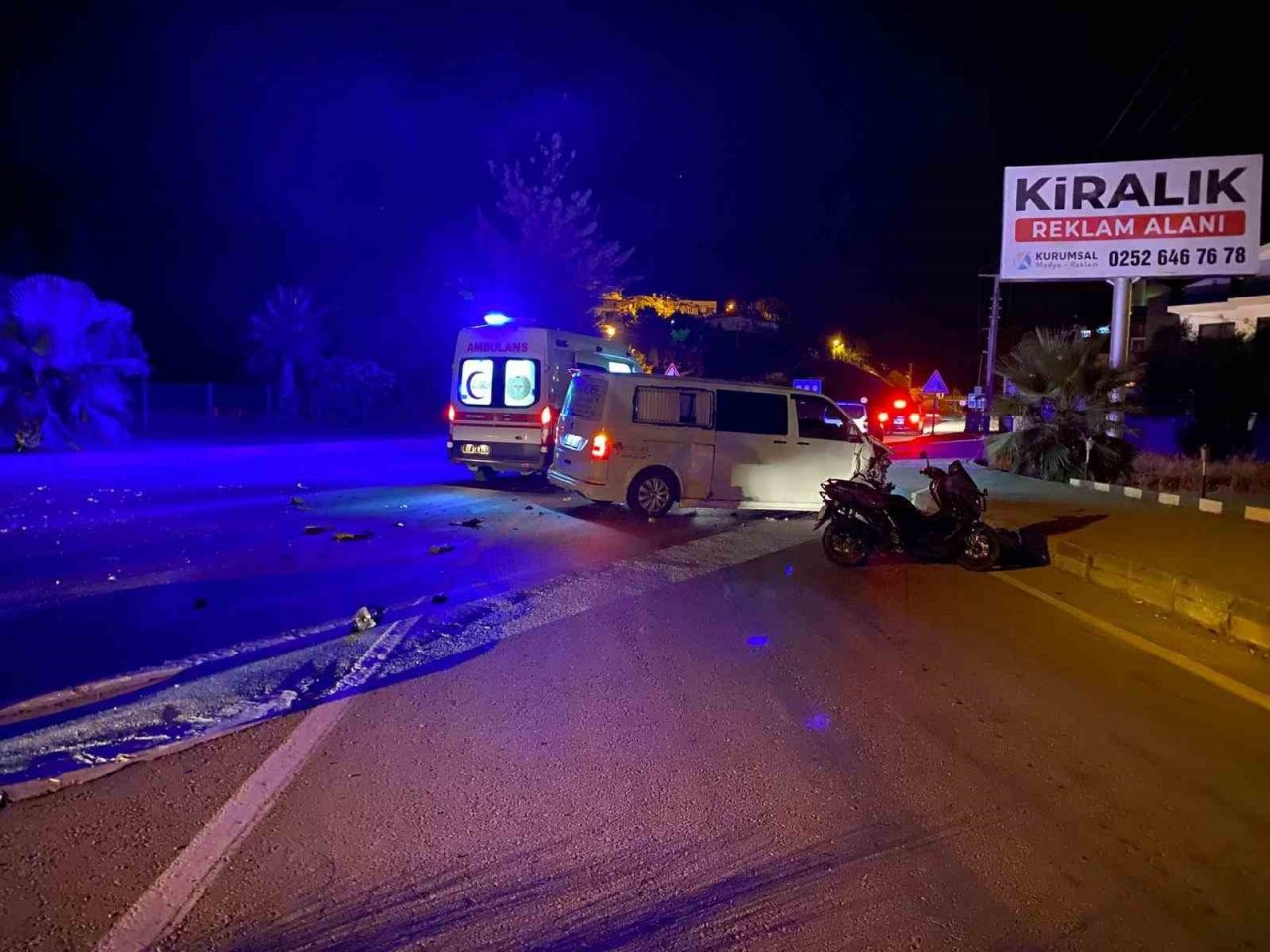 Fethiye’de minibüs İle kamyonet çarpıştı: 2 yaralı