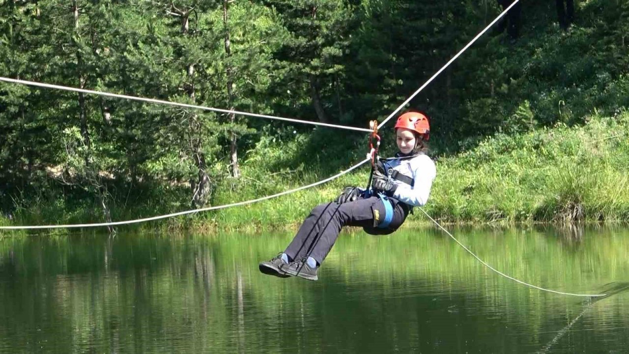 Altınpınar Limni Gölü üzerinde arama kurtarma eğitimi aldılar