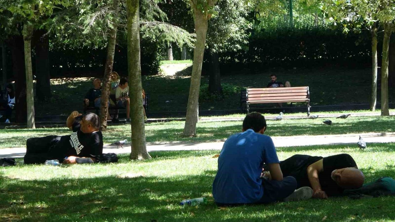İstanbul’da kavurucu sıcaklar etkili olmaya devam ediyor
