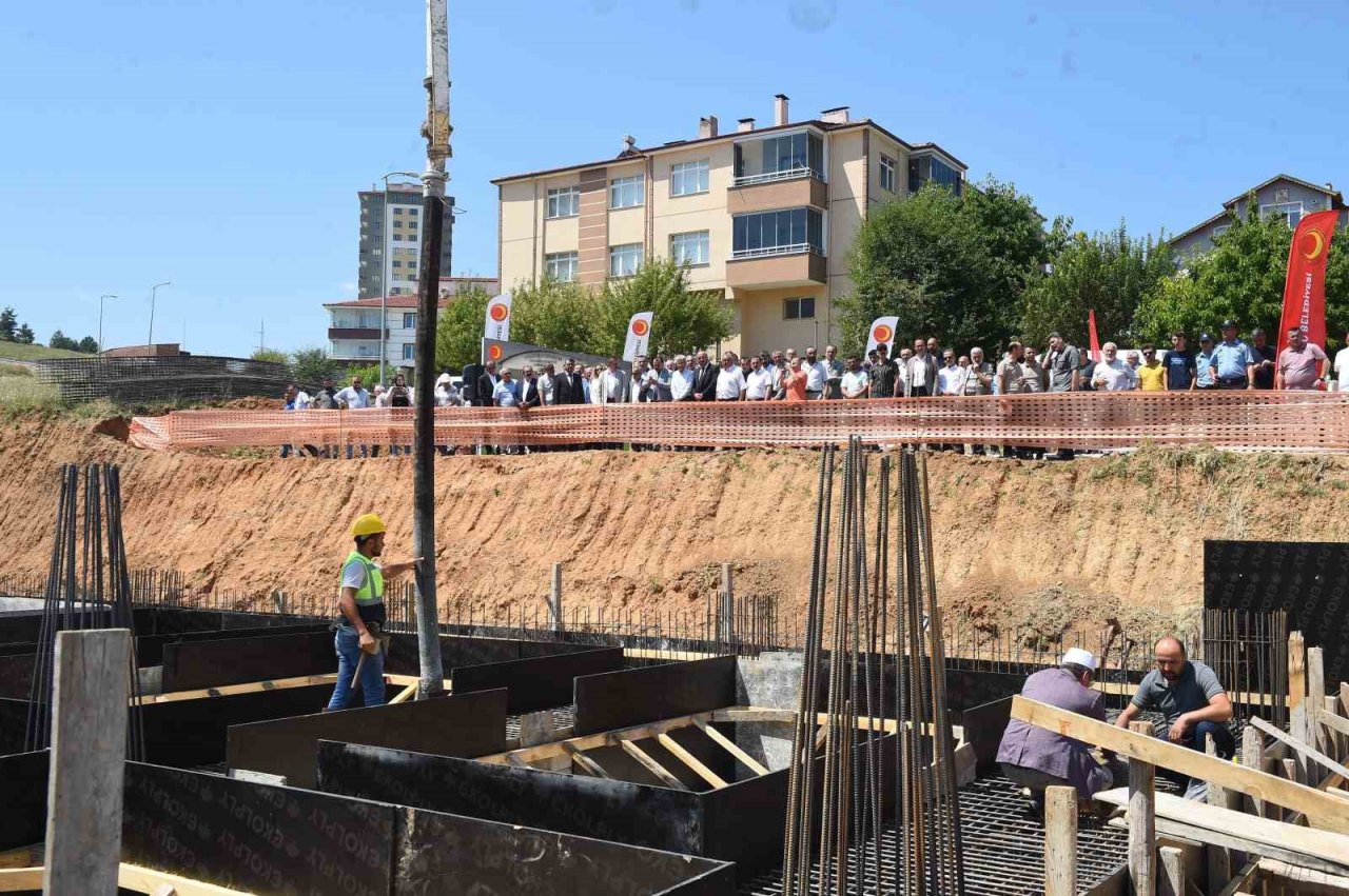 Kastamonu’da inşa edilecek kapalı pazar yerinin temeli dualarla atıldı