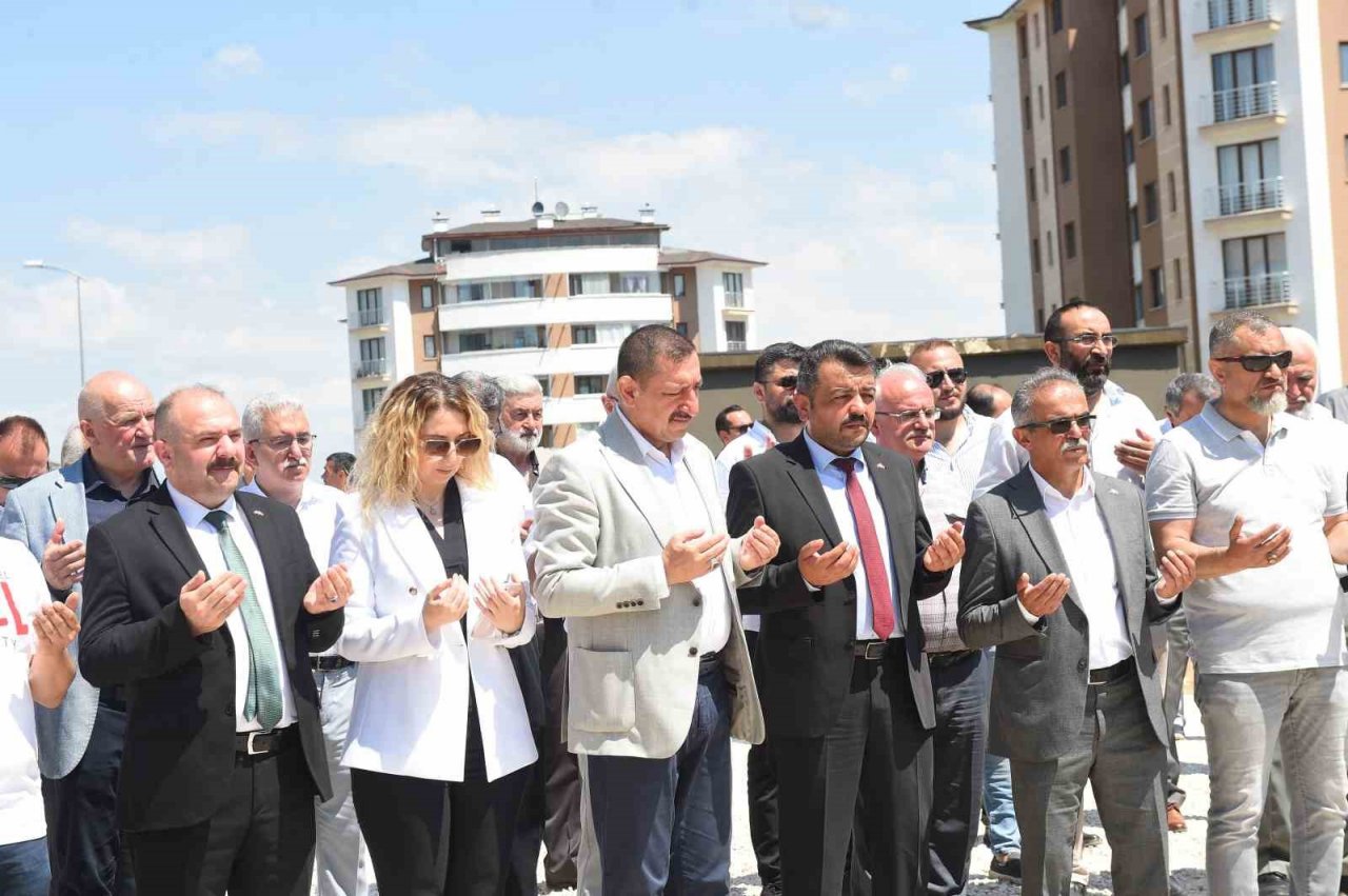 Kastamonu’da inşa edilecek kapalı pazar yerinin temeli dualarla atıldı