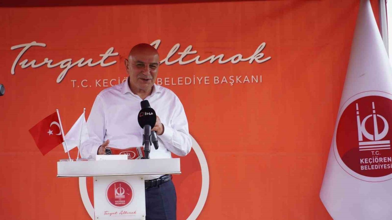 İlk hasadı Başkan Altınok yaptı