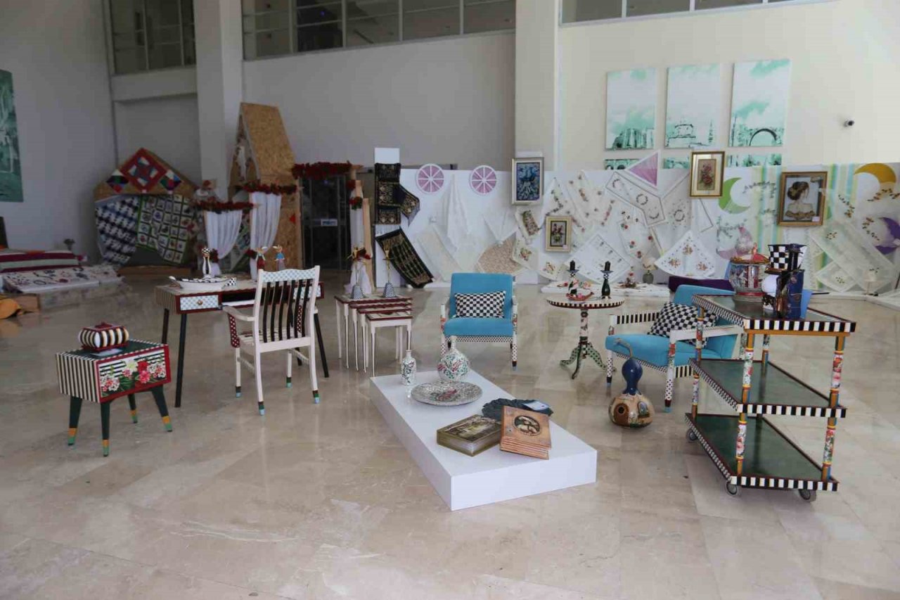 AKMEK’te atık malzemeler sanat eserine dönüştürüldü