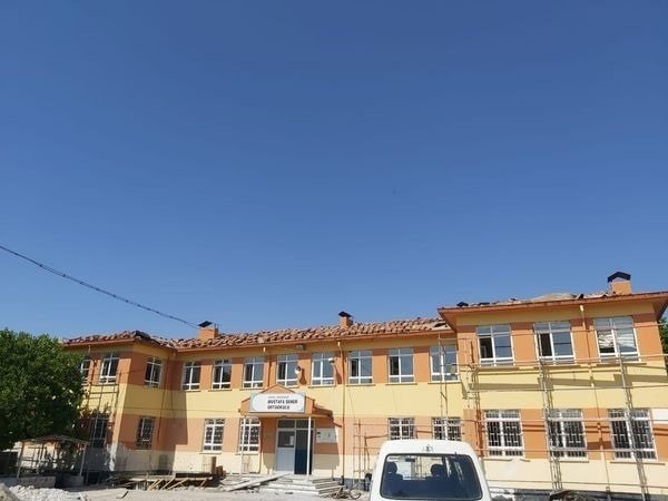 Karapınar’da okullarda bakım onarım çalışmaları sürüyor