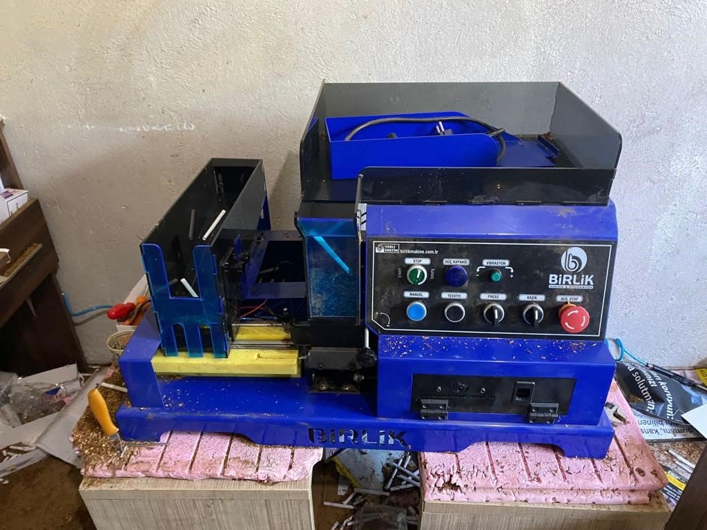 Kütahya’da 43 kilogram kaçak tütün ve 10 bin 60 adet dolu makaron ele geçirildi