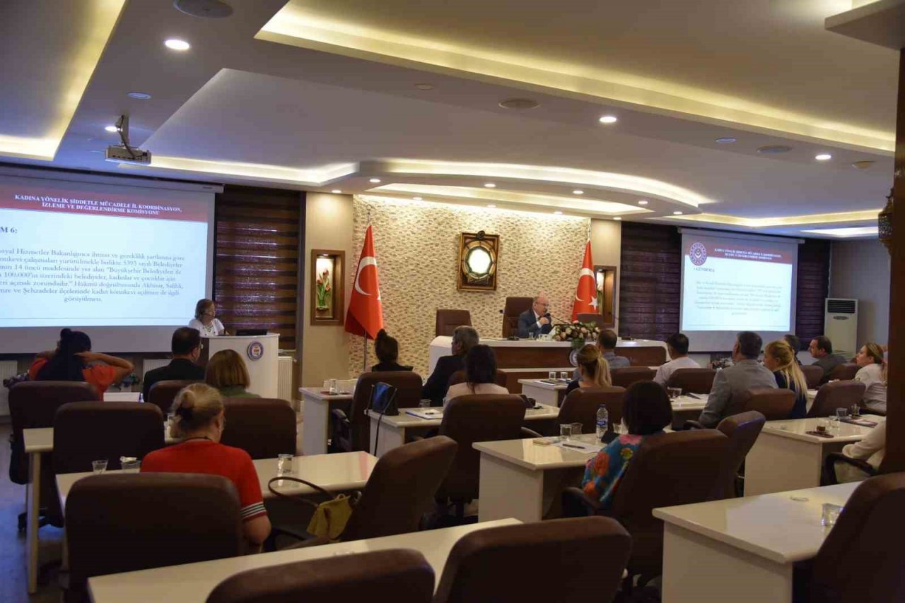 Vali Karadeniz başkanlığında Kadına Yönelik Şiddetle Mücadele Toplantısı yapıldı