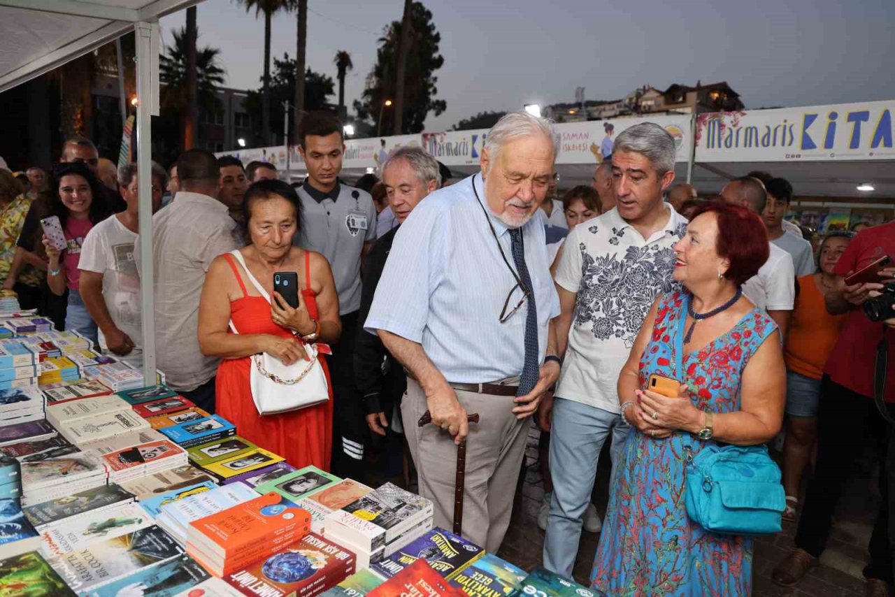 Marmaris 3. kez kitaplarla buluştu