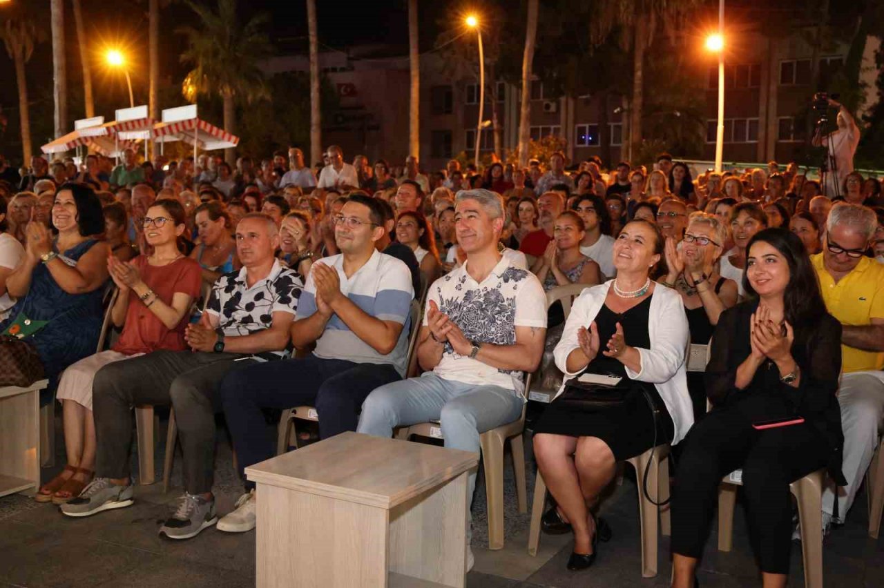 Marmaris 3. kez kitaplarla buluştu