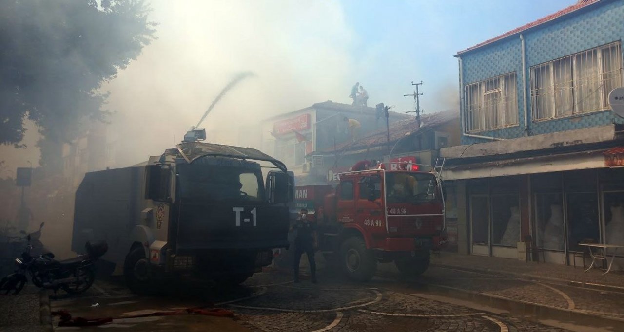 Yangından etkilenen 13 iş yeri için çalışmalar başladı