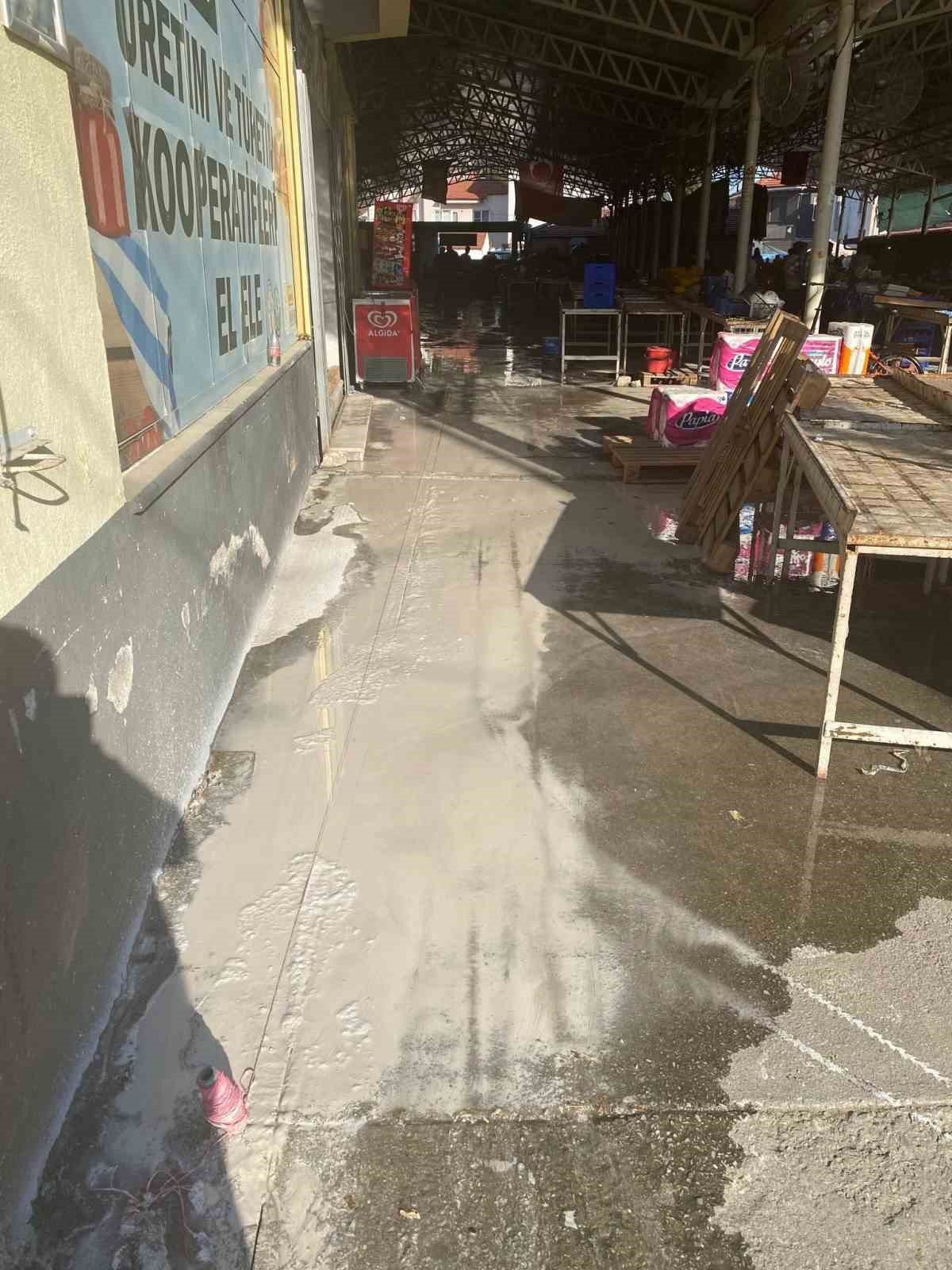 Yangından etkilenen 13 iş yeri için çalışmalar başladı