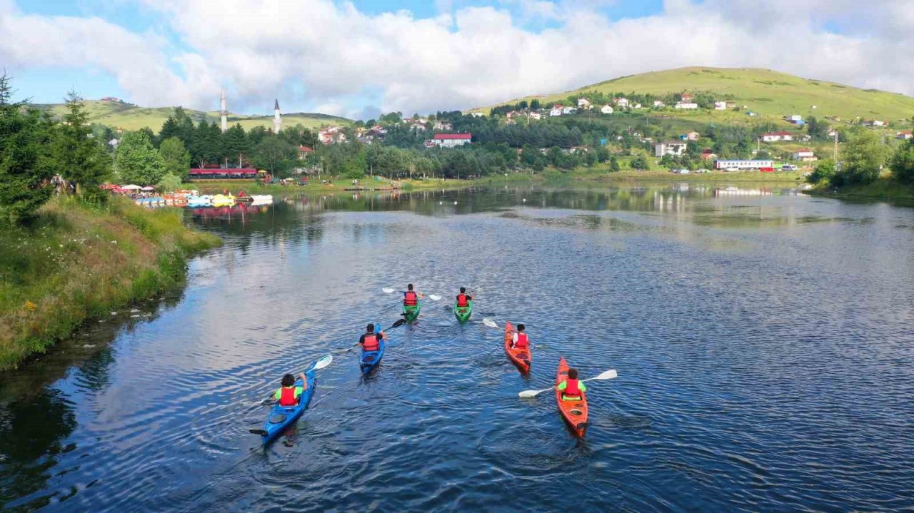 1500 rakımlı yayla gölünde kano ve yelken keyfi