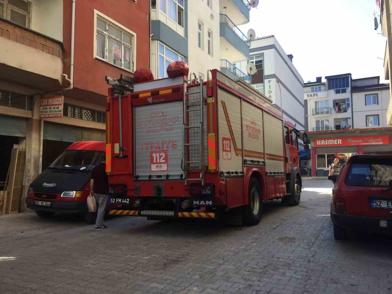 Elektrik sayacında çıkan yangın korkuttu