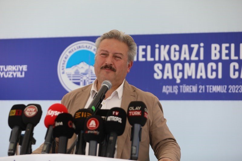 Mimarisiyle Kayseri’de tek olan Saçmacı Cami ibadete açıldı