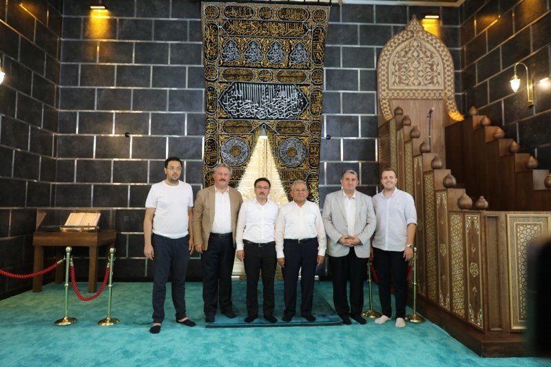 Mimarisiyle Kayseri’de tek olan Saçmacı Cami ibadete açıldı