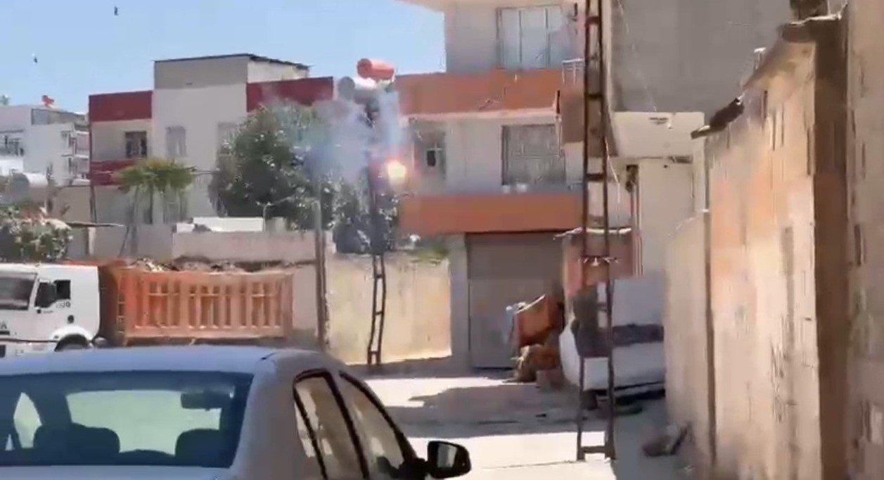 Kabloların patlama anında aksiyon filmlerini aratmayan görüntüler ortaya çıktı