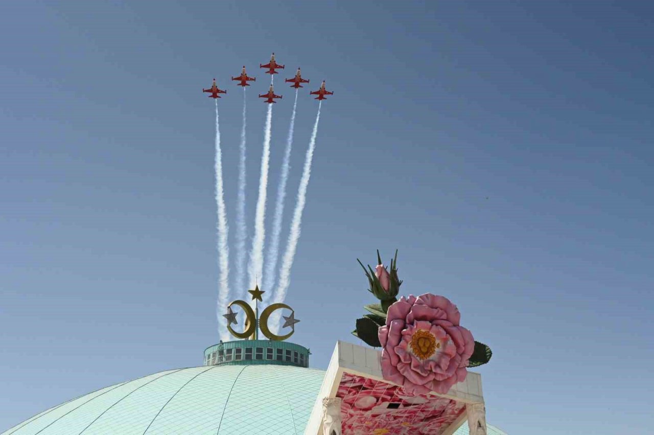 Türk Yıldızları ekibi 6 uçakla Isparta semalarında gösteri yapacak