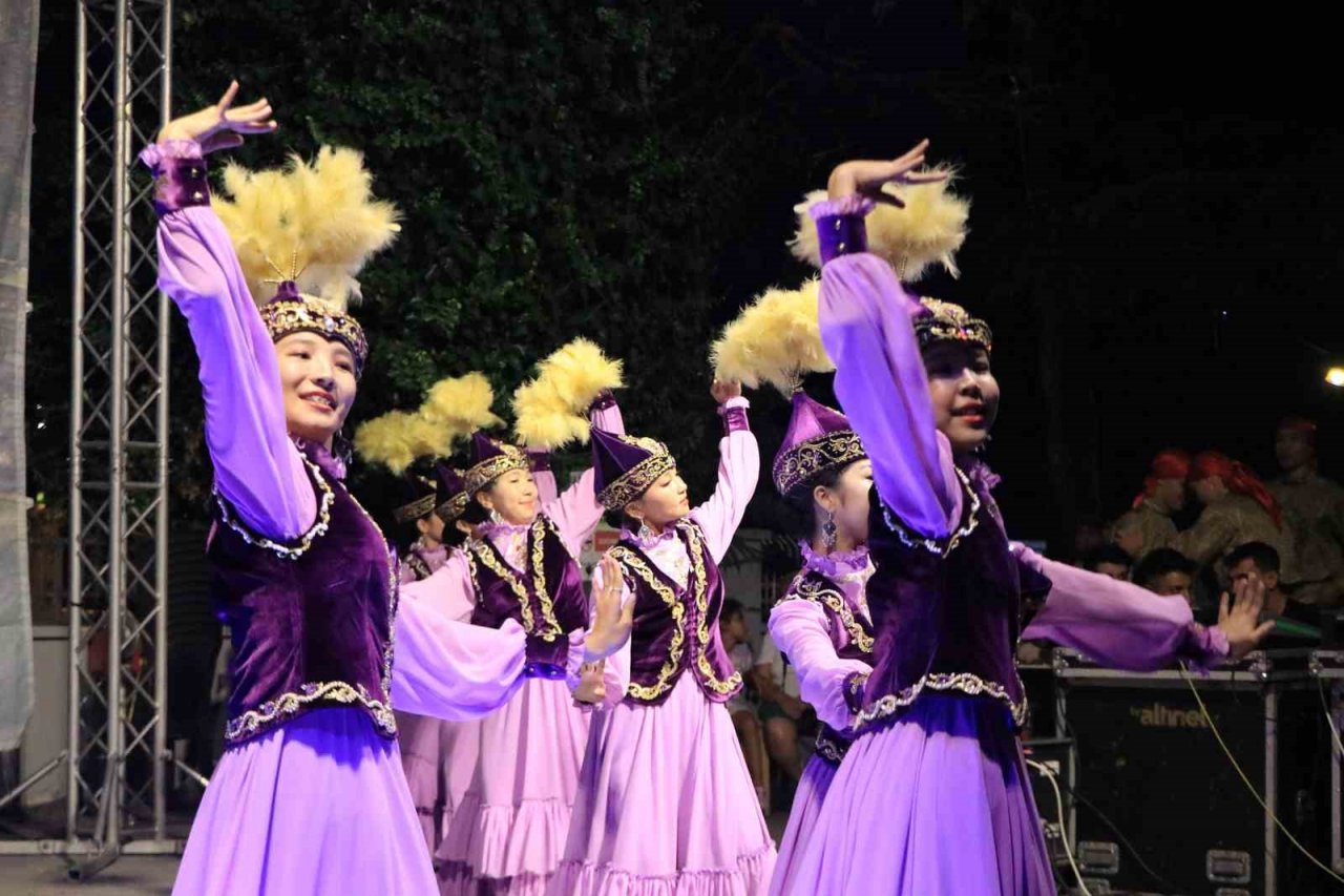 Türk Boyları Kültür Şöleni Çiftlikköy’de devam etti