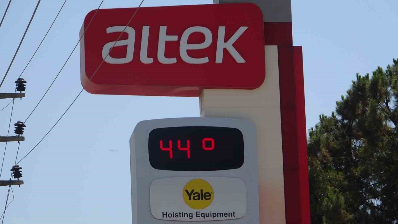 Sıcaklara karşı belediyeden güldüren anons