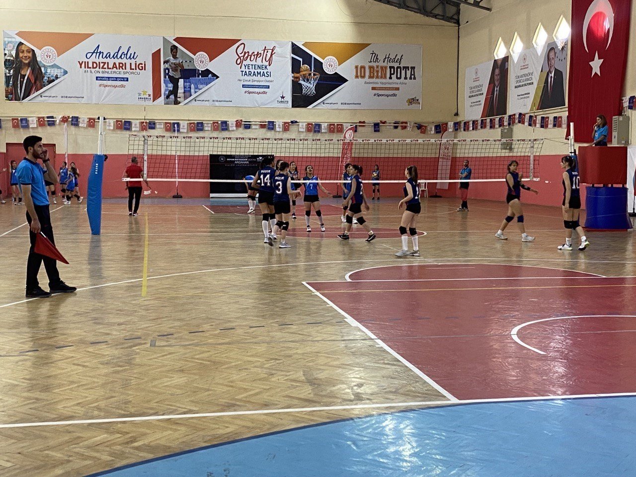 ANALİG voleybol yarı final müsabakaları başladı