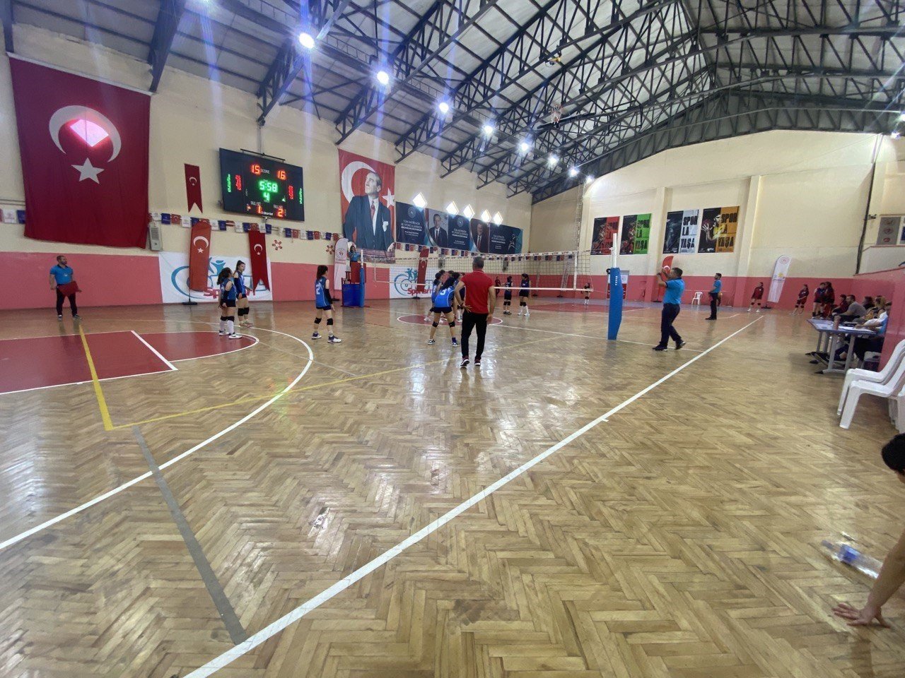 ANALİG voleybol yarı final müsabakaları başladı