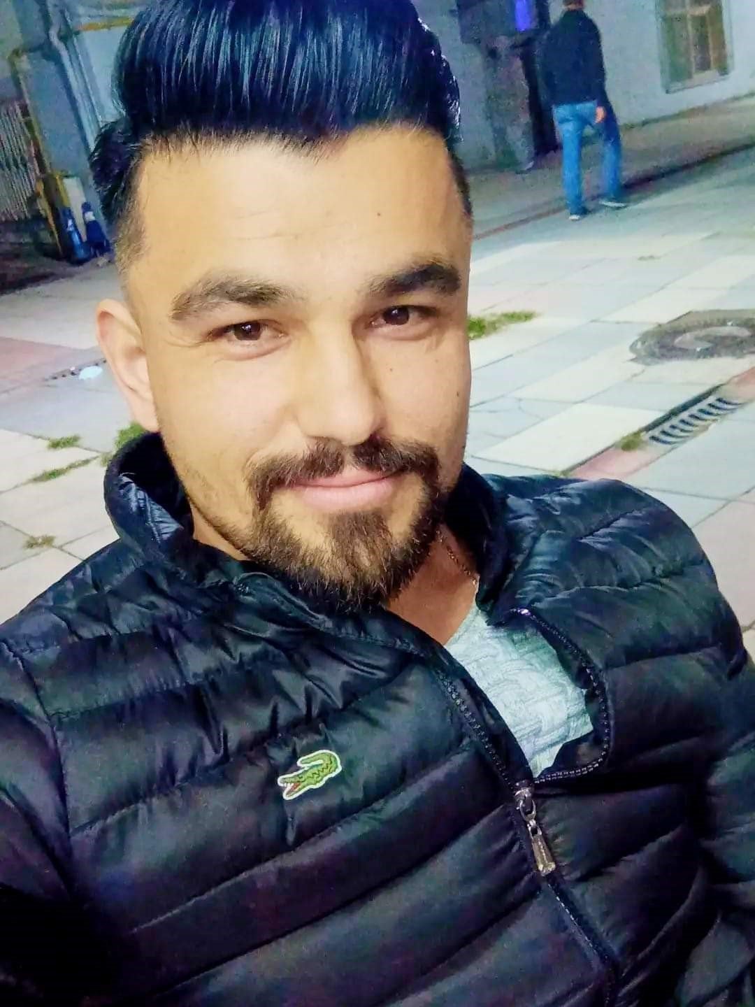 Evinde göğsünden tabancayla vurulan genç hayatını kaybetti