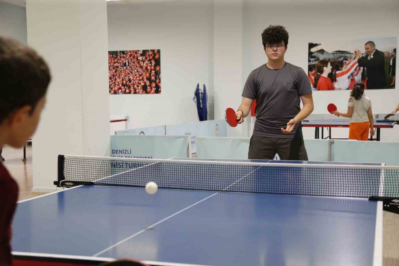 Denizli’de yaz spor okulları dolu dolu geçiyor