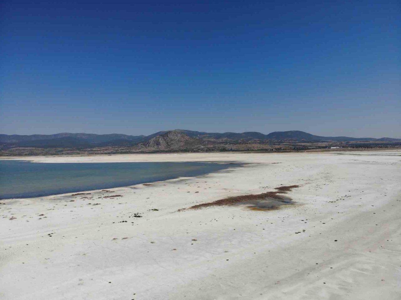 Kuraklıkla boğuşan Burdur Gölü son elli yılda üçte birini kaybetti