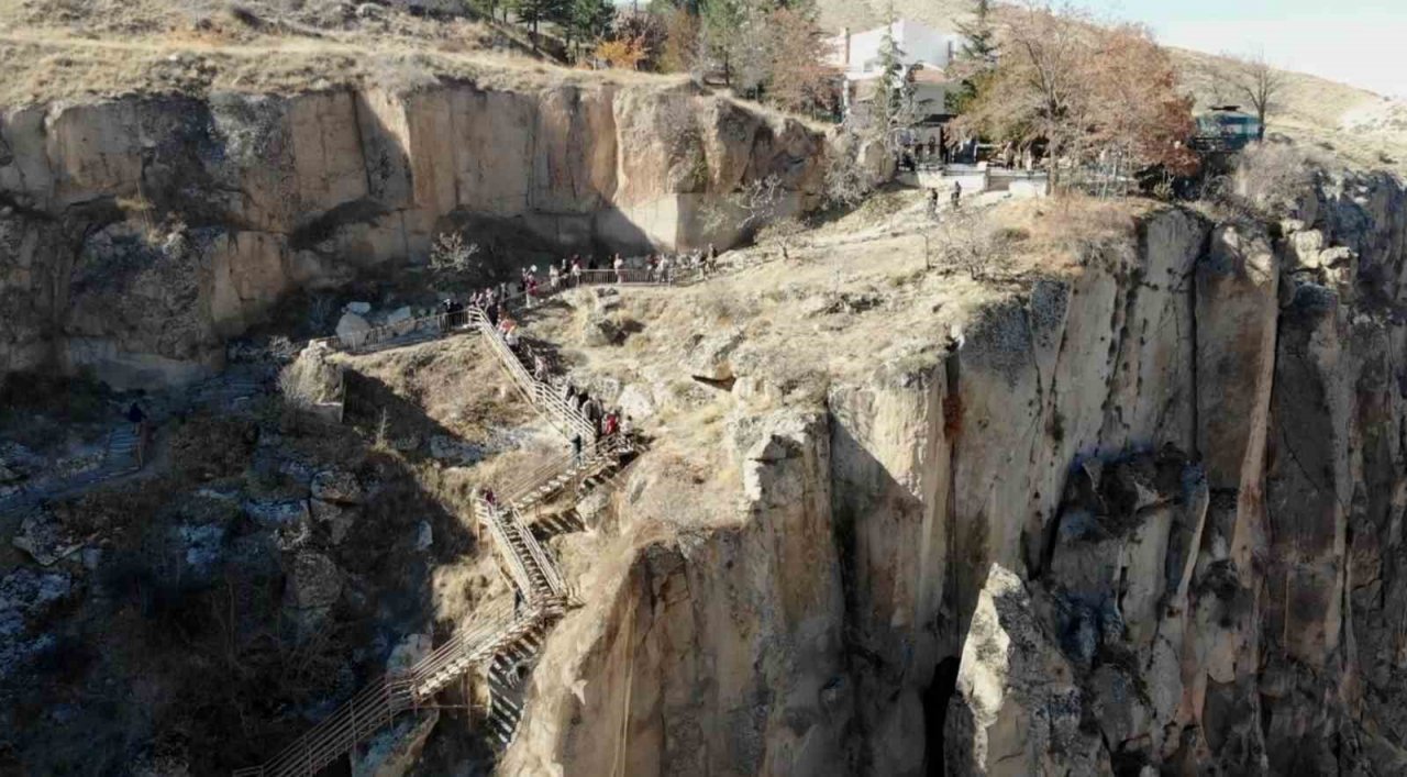 Dünyanın 2. en büyük kanyon vadisine ziyaretçi akını