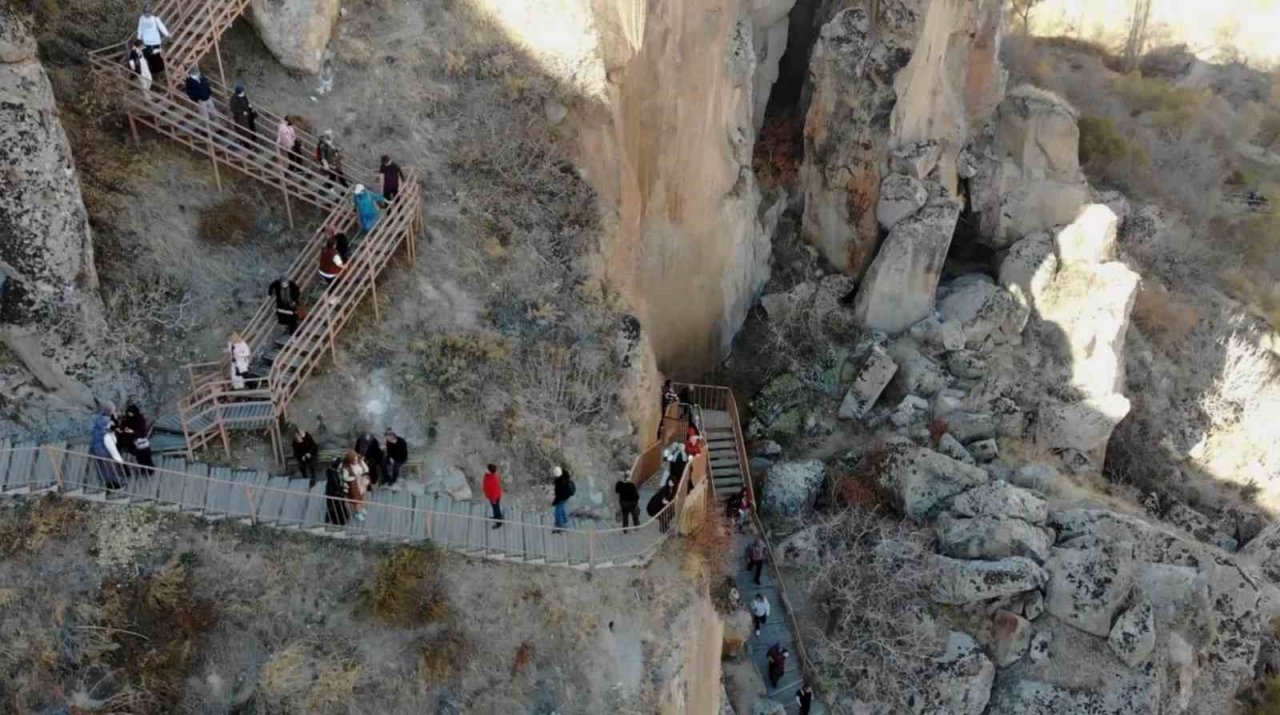 Dünyanın 2. en büyük kanyon vadisine ziyaretçi akını