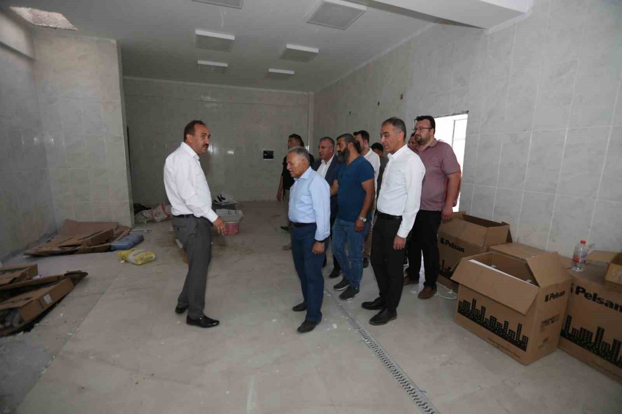 Başkan Büyükkılıç Mini Terminal ve Yöresel Ürünler Satış Yerini İnceledi